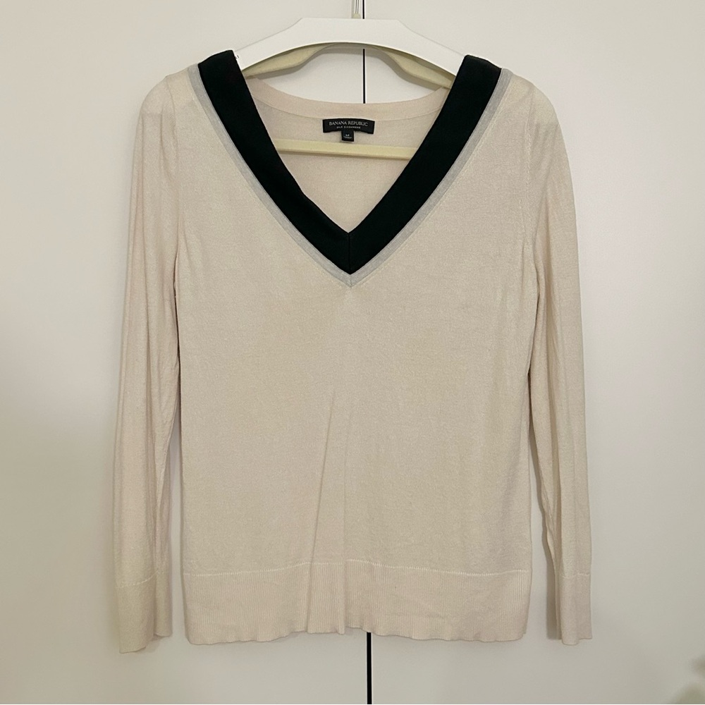 BANANA REPUBLIC Silk Cashmere V-neck Sweater Cream Beige | Women’s Medium Blouse